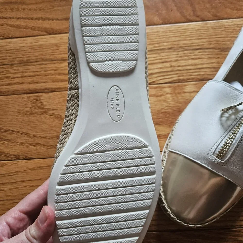Anne Klein Women’s Akzetta White Sneaker Size 8.5M - Picture 6 of 7